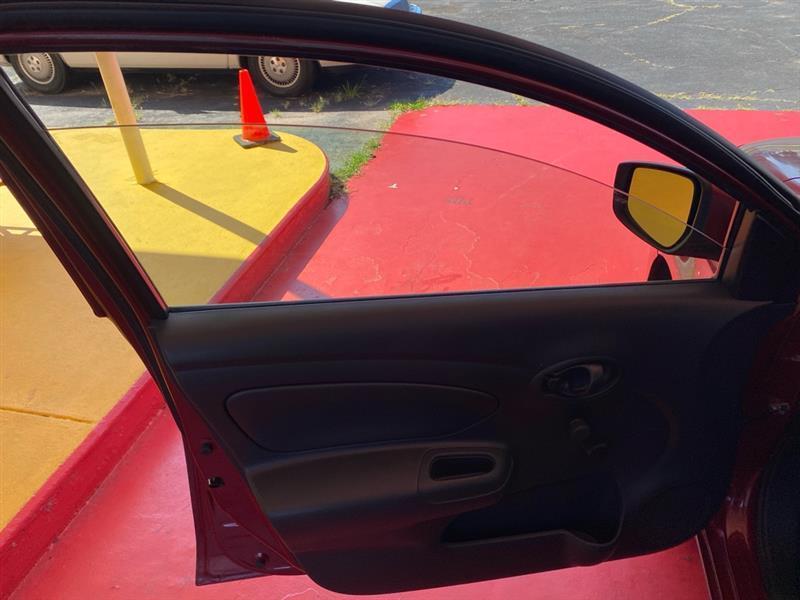 Nissan Versa  2017