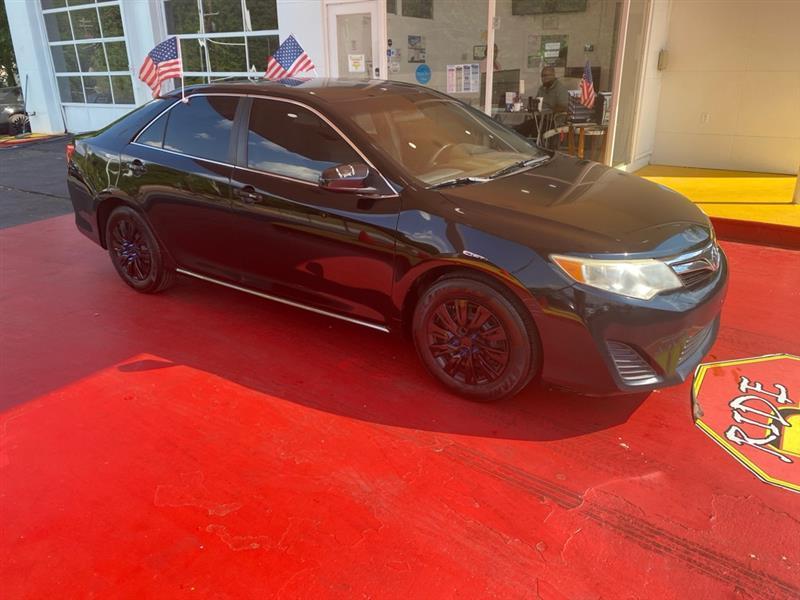 Toyota Camry  2014