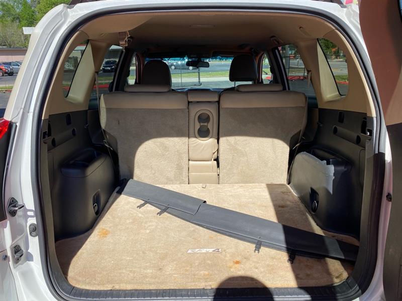 Toyota RAV4  2011