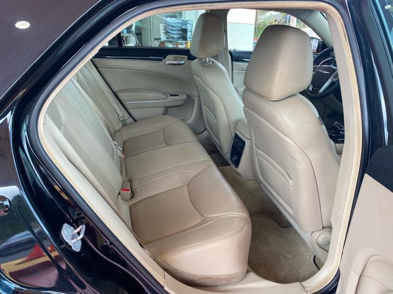 Chrysler 300  2013