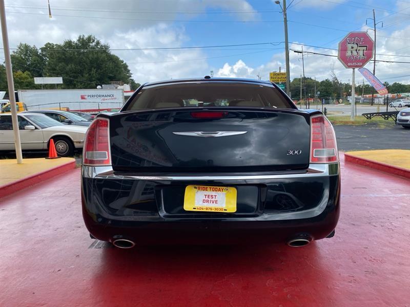 Chrysler 300  2013