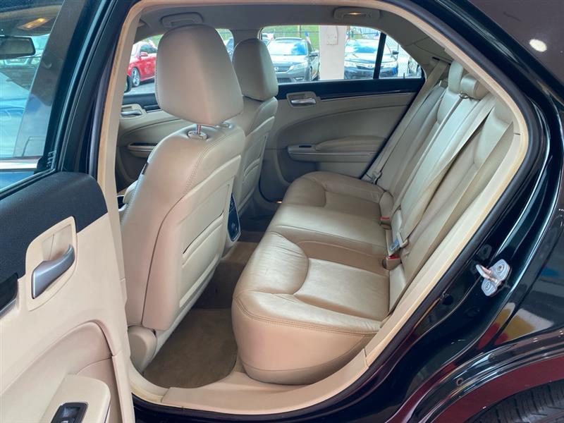 Chrysler 300  2013