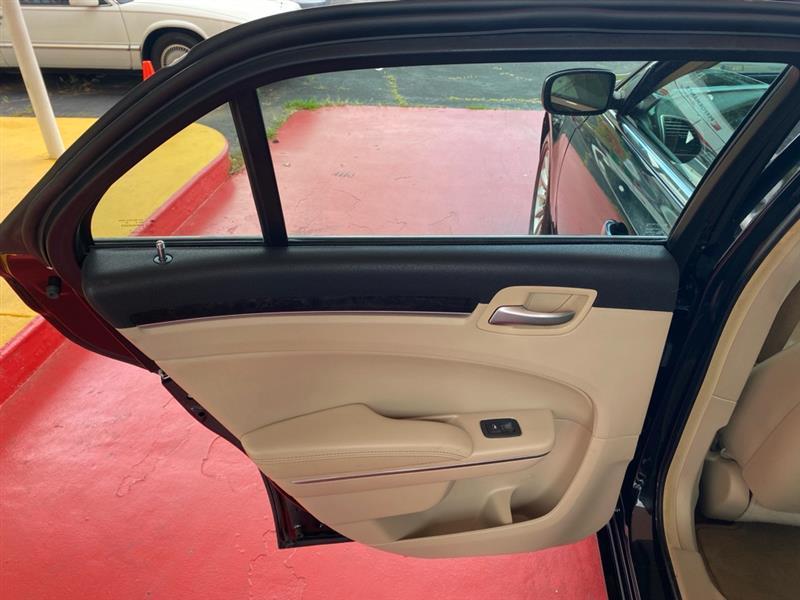 Chrysler 300  2013