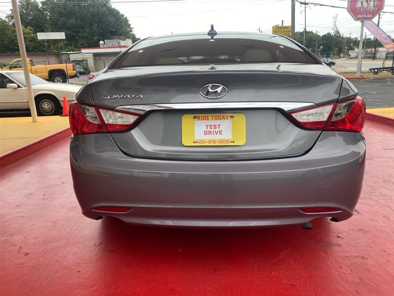 Hyundai Sonata  2013