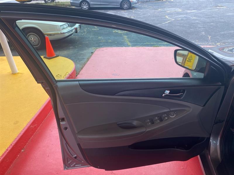 Hyundai Sonata  2013