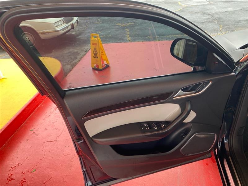 Audi Q3  2015