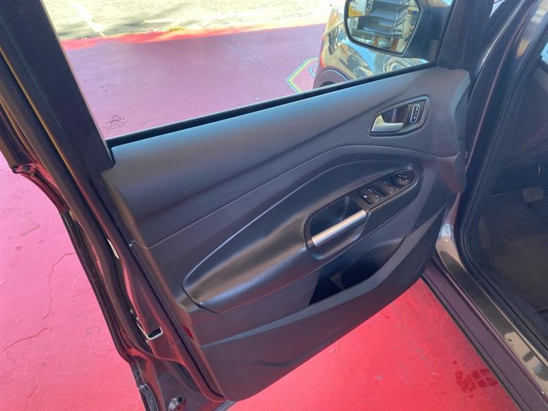 Ford Escape  2017