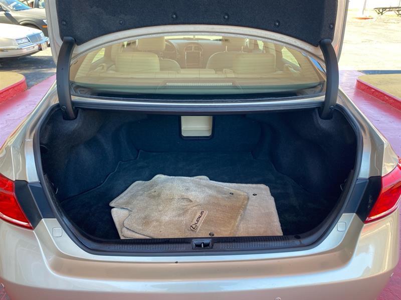 Lexus ES 350  2011