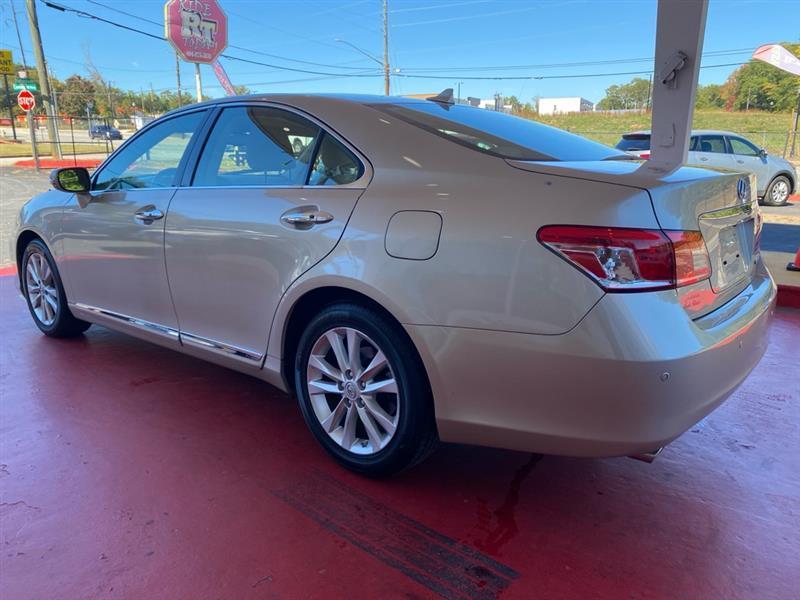 Lexus ES 350  2011