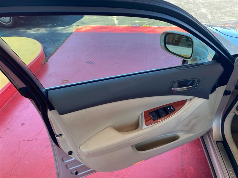 Lexus ES 350  2011