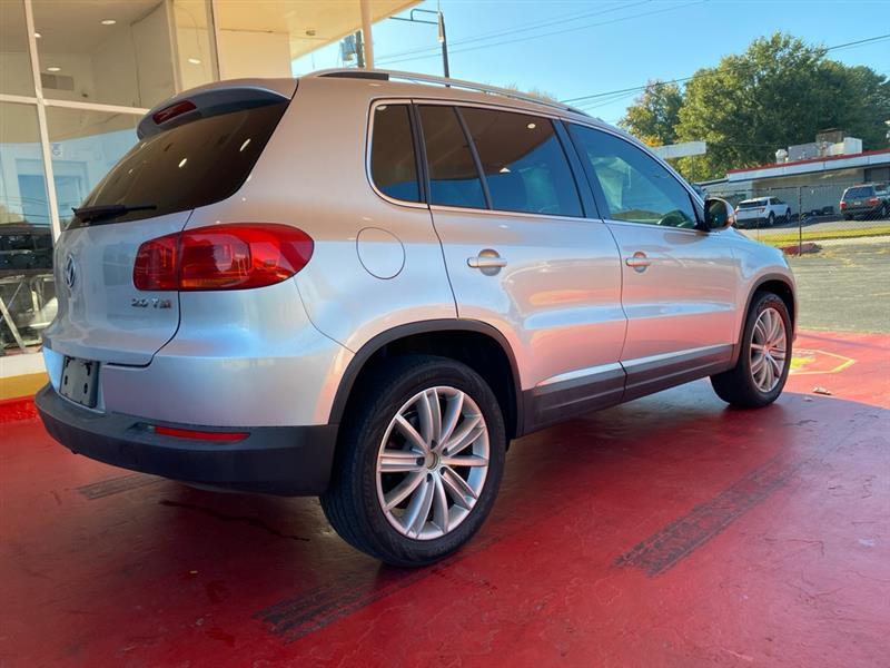 Volkswagen Tiguan  2013