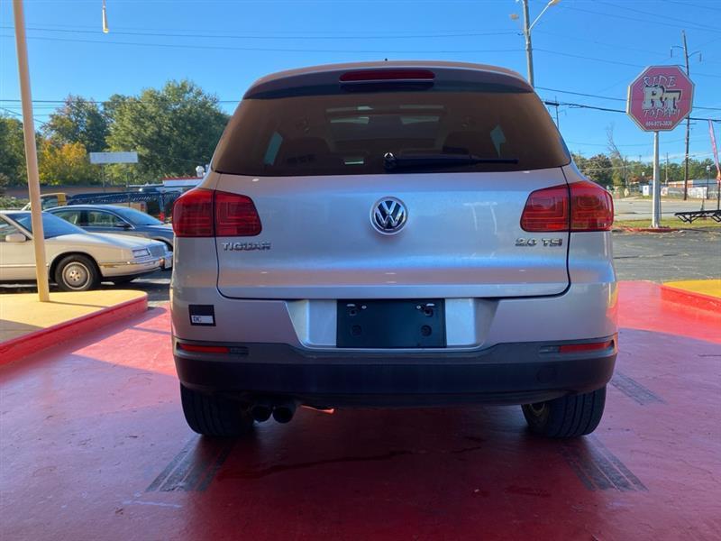 Volkswagen Tiguan  2013