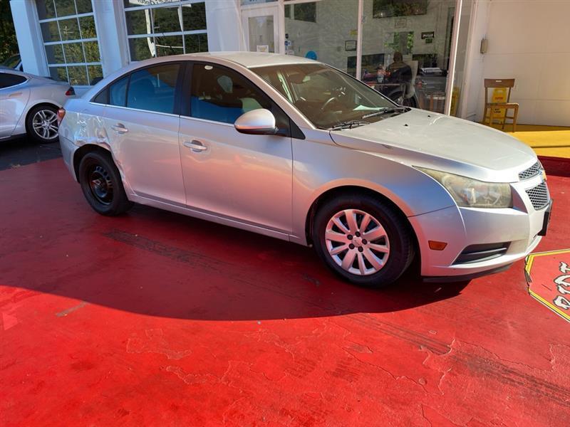 Chevrolet Cruze  2012