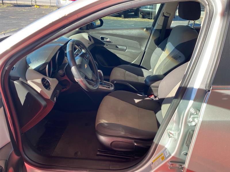 Chevrolet Cruze  2012