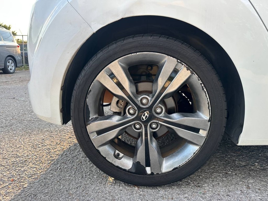 Hyundai Veloster 3dr Cpe Auto 2016