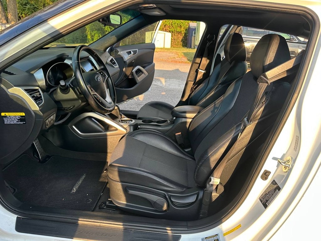 Hyundai Veloster 3dr Cpe Auto 2016