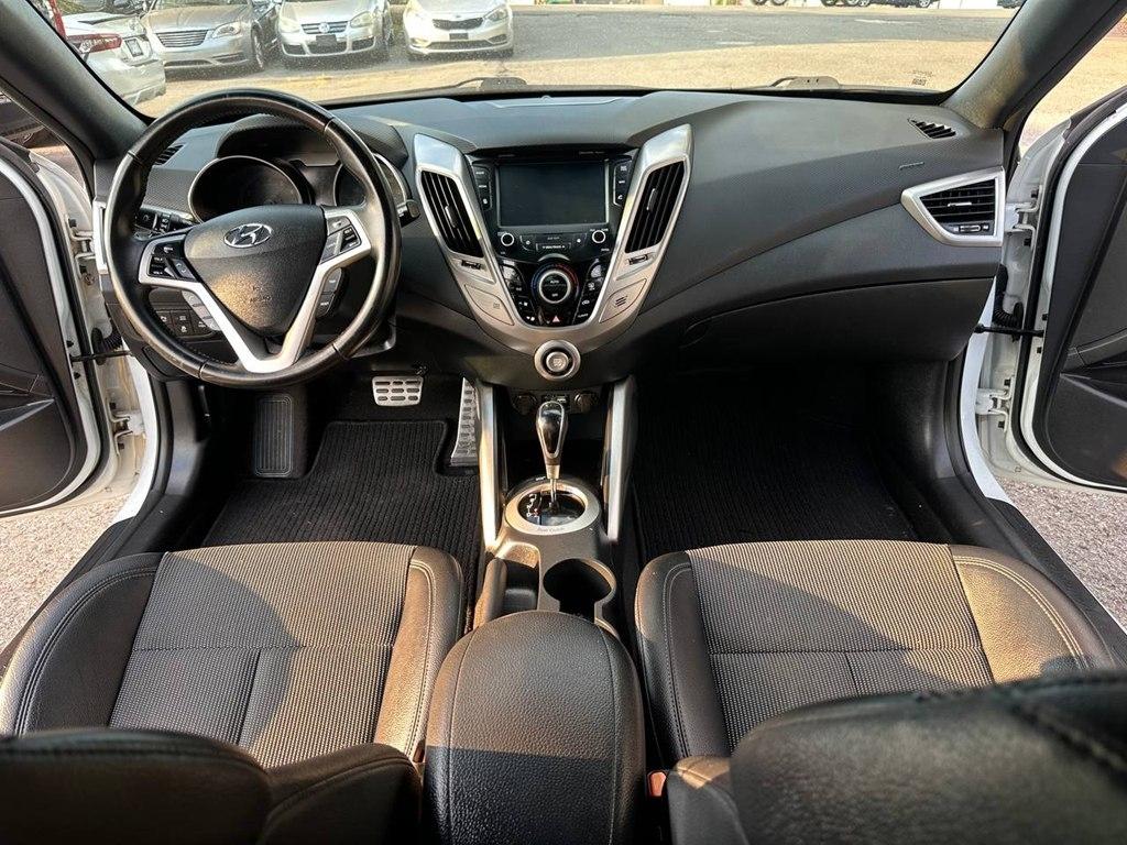 Hyundai Veloster 3dr Cpe Auto 2016