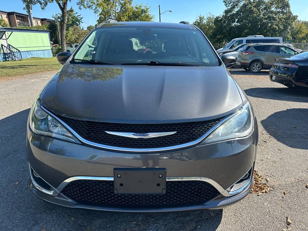 Chrysler Pacifica Touring L FWD 2019