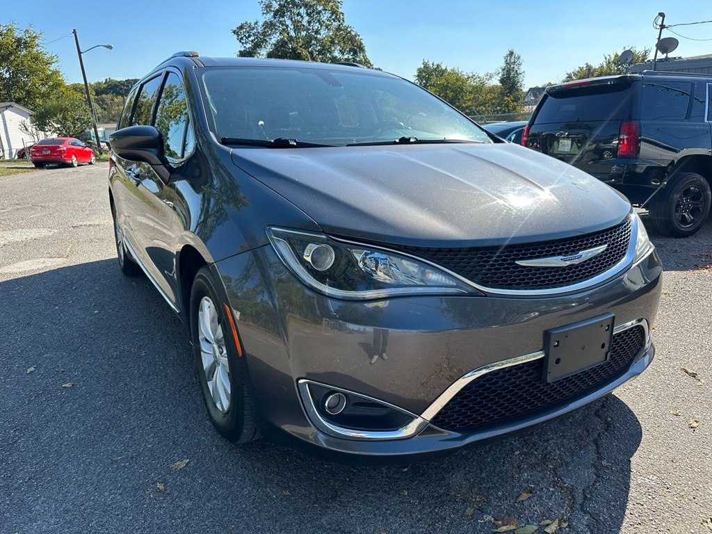 Chrysler Pacifica Touring L FWD 2019
