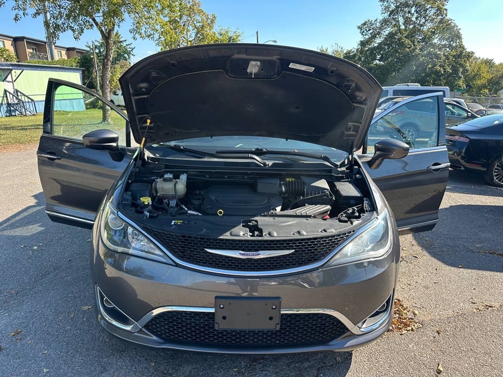 Chrysler Pacifica Touring L FWD 2019