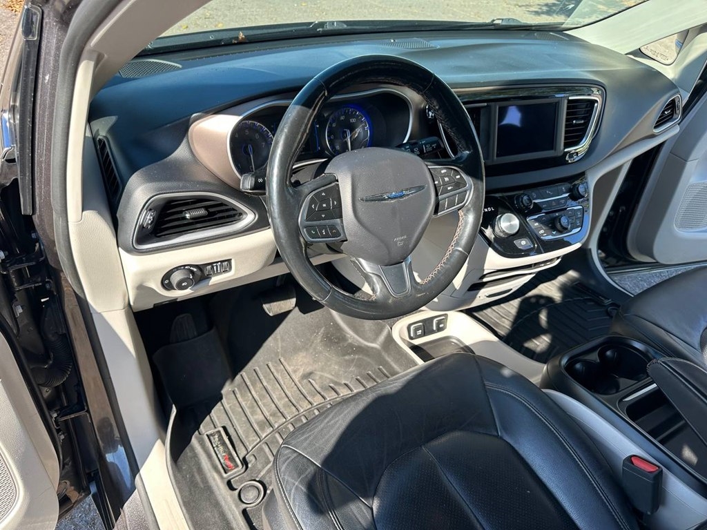 Chrysler Pacifica Touring L FWD 2019