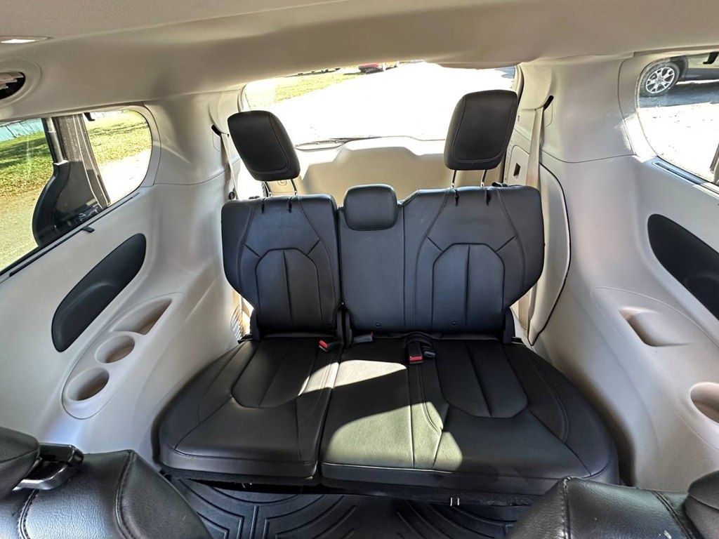 Chrysler Pacifica Touring L FWD 2019