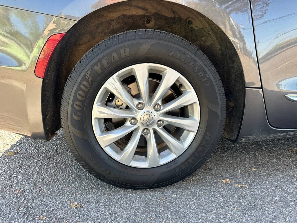 Chrysler Pacifica Touring L FWD 2019