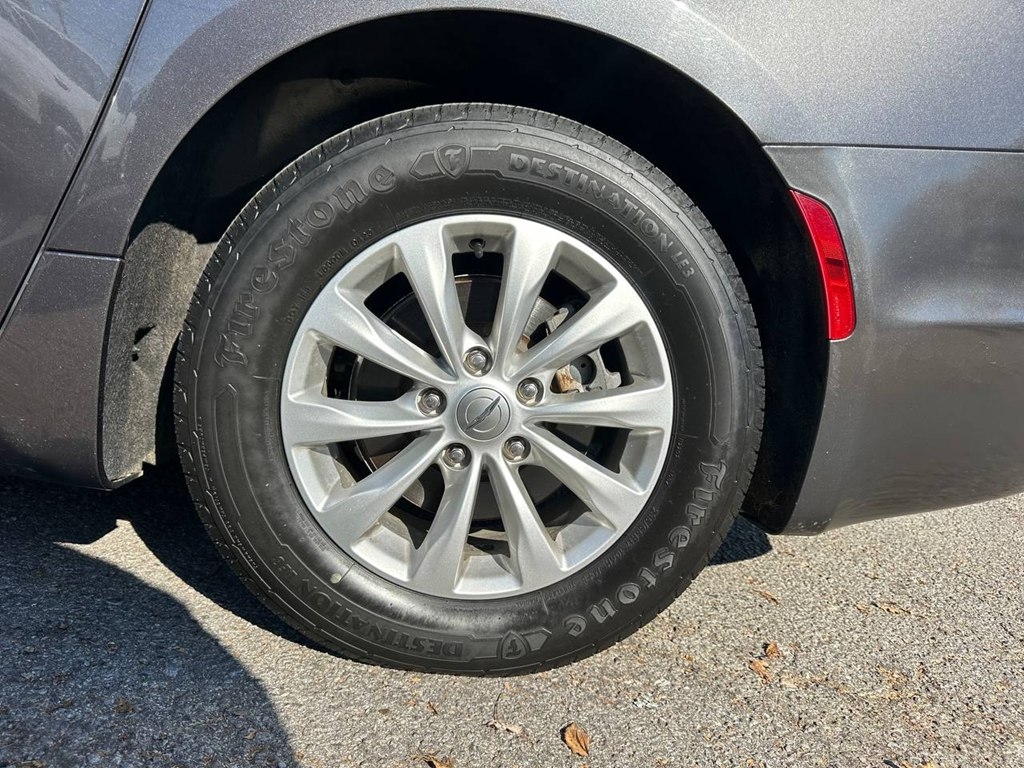 Chrysler Pacifica Touring L FWD 2019