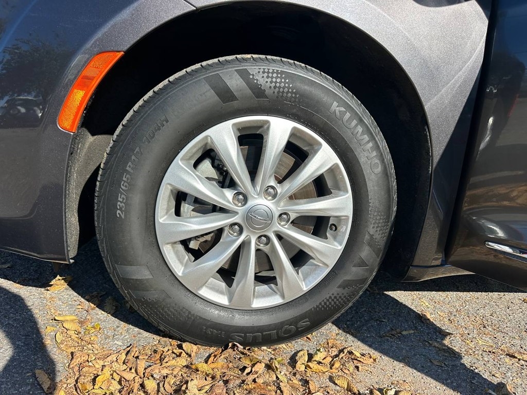 Chrysler Pacifica Touring L FWD 2019