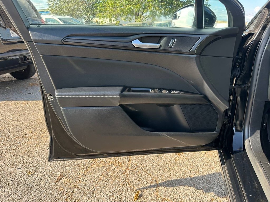 Ford Fusion SE FWD 2018