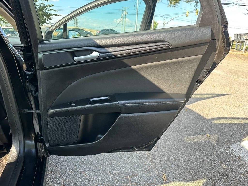 Ford Fusion SE FWD 2018