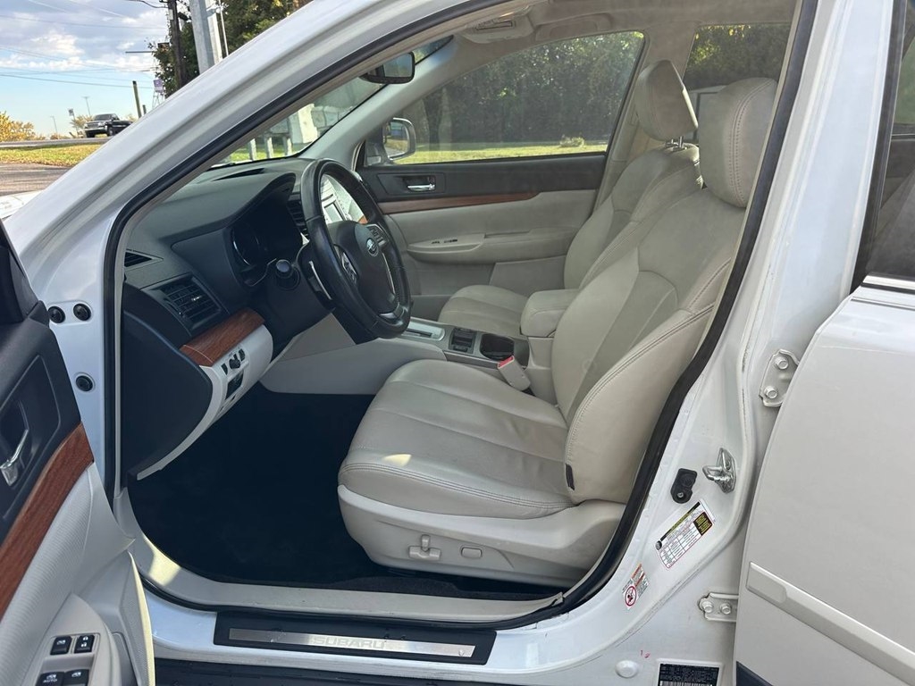 Subaru Outback 4dr Wgn H4 Auto 2.5i Limited 2013 Subaru Outback 4dr Wgn H4 Auto 2.5i Limited 2013