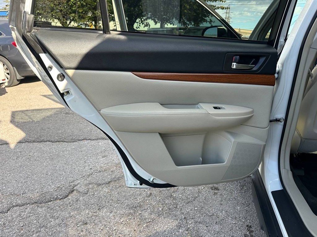 Subaru Outback 4dr Wgn H4 Auto 2.5i Limited 2013 Subaru Outback 4dr Wgn H4 Auto 2.5i Limited 2013