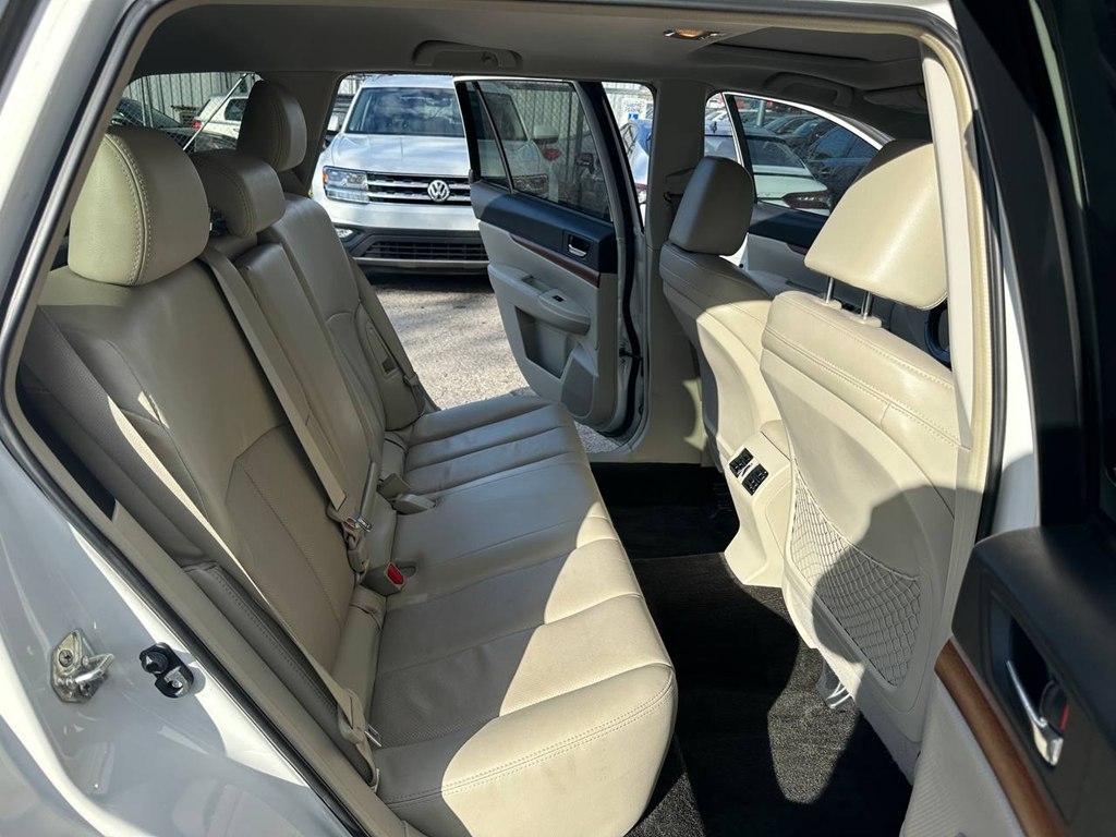 Subaru Outback 4dr Wgn H4 Auto 2.5i Limited 2013 Subaru Outback 4dr Wgn H4 Auto 2.5i Limited 2013