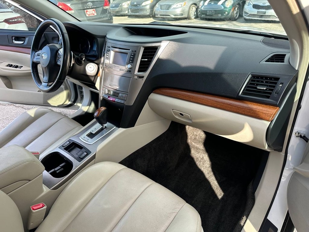 Subaru Outback 4dr Wgn H4 Auto 2.5i Limited 2013 Subaru Outback 4dr Wgn H4 Auto 2.5i Limited 2013