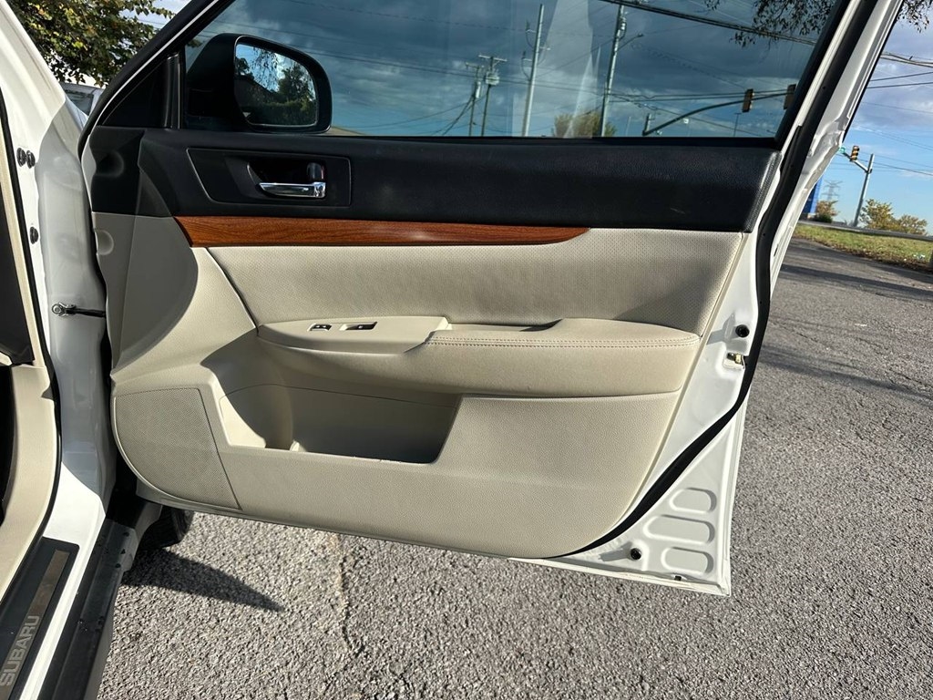 Subaru Outback 4dr Wgn H4 Auto 2.5i Limited 2013 Subaru Outback 4dr Wgn H4 Auto 2.5i Limited 2013