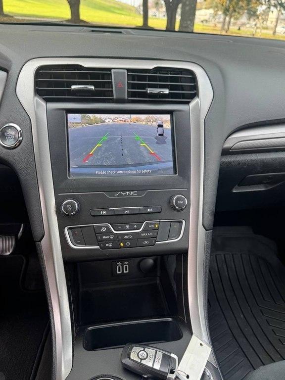 Ford Fusion SE FWD 2020