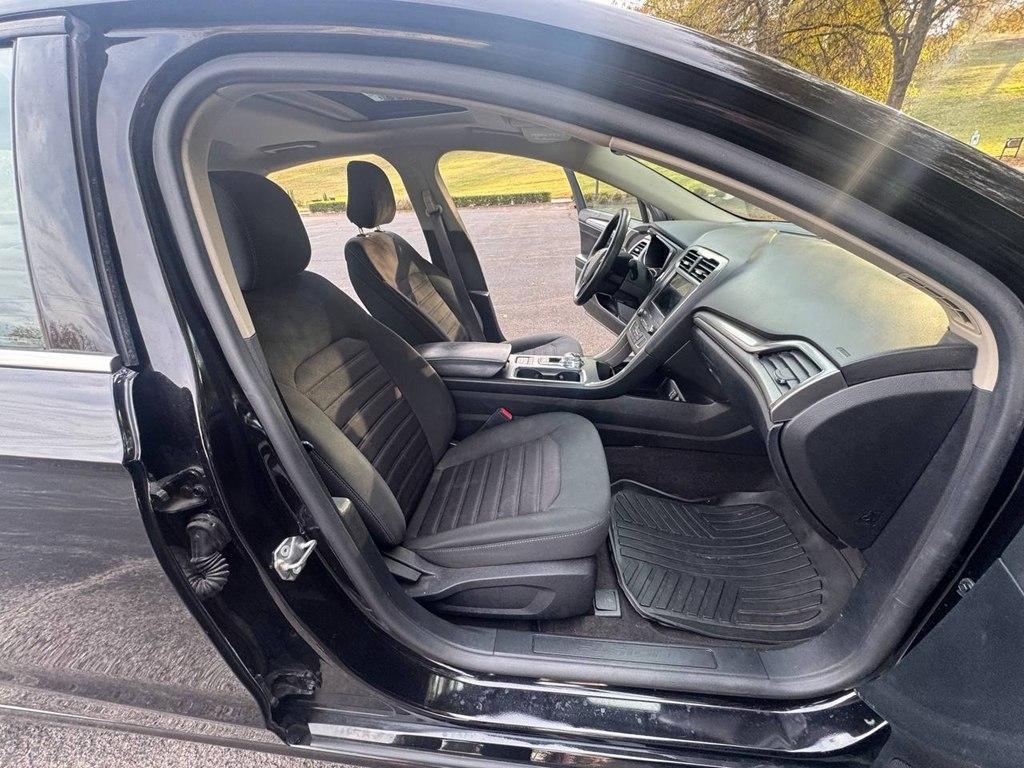 Ford Fusion SE FWD 2020