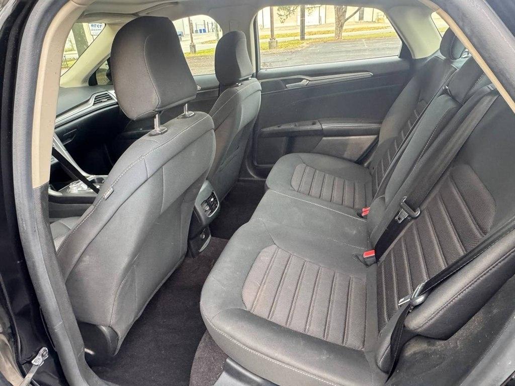 Ford Fusion SE FWD 2020