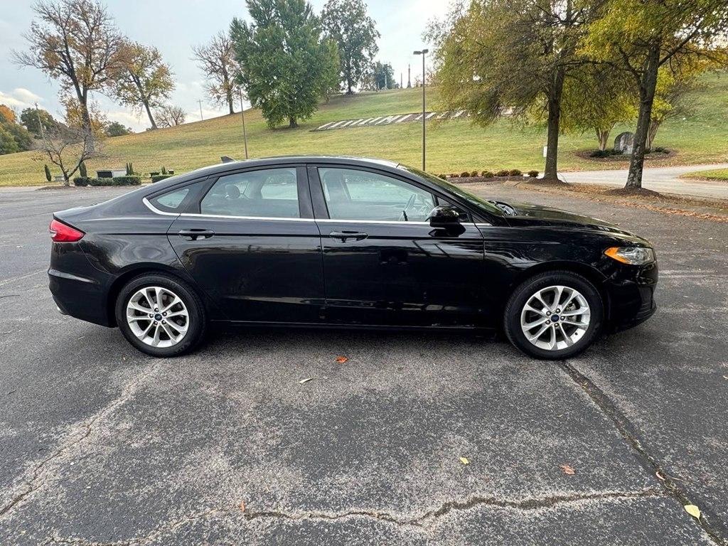 Ford Fusion SE FWD 2020