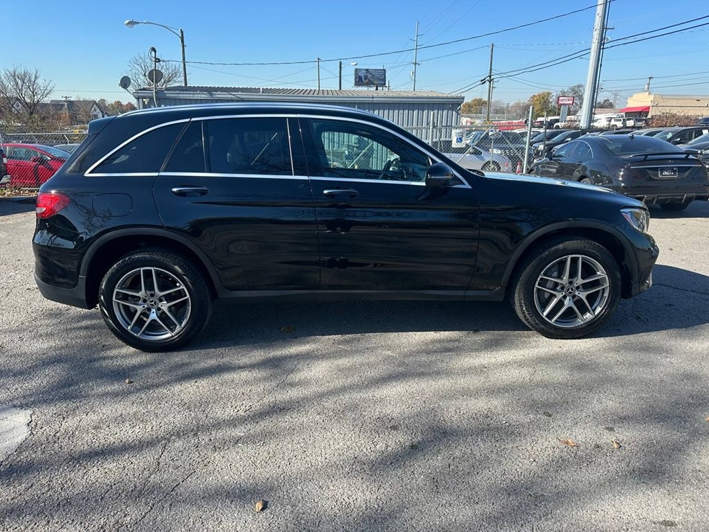 2018 Mercedes Benz GLC 300 photo 4