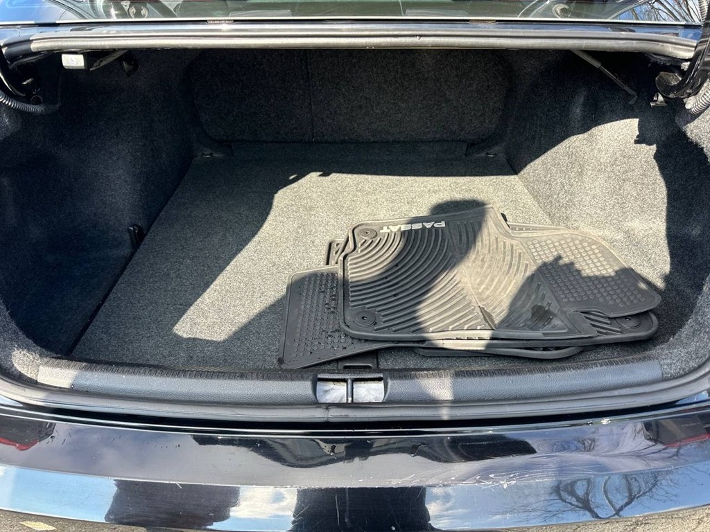 Volkswagen Passat 4dr Sdn 1.8T Auto S PZEV 2016