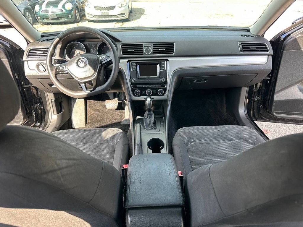 Volkswagen Passat 4dr Sdn 1.8T Auto S PZEV 2016