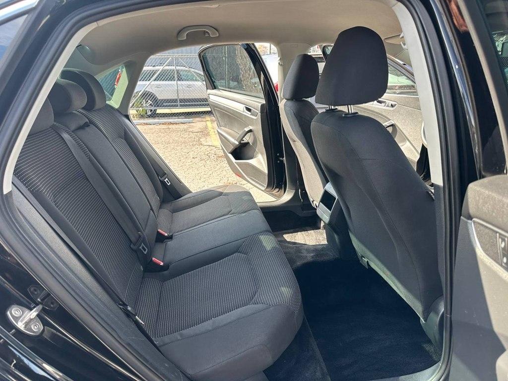 Volkswagen Passat 4dr Sdn 1.8T Auto S PZEV 2016