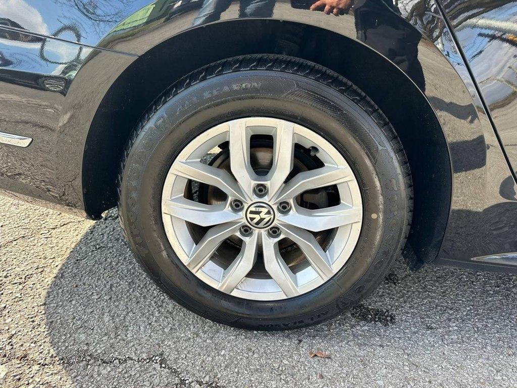 Volkswagen Passat 4dr Sdn 1.8T Auto S PZEV 2016