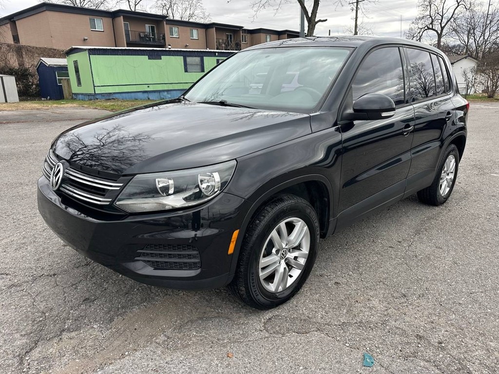 Volkswagen Tiguan 2WD 4dr Auto SE w/Sunroof & Nav 2012