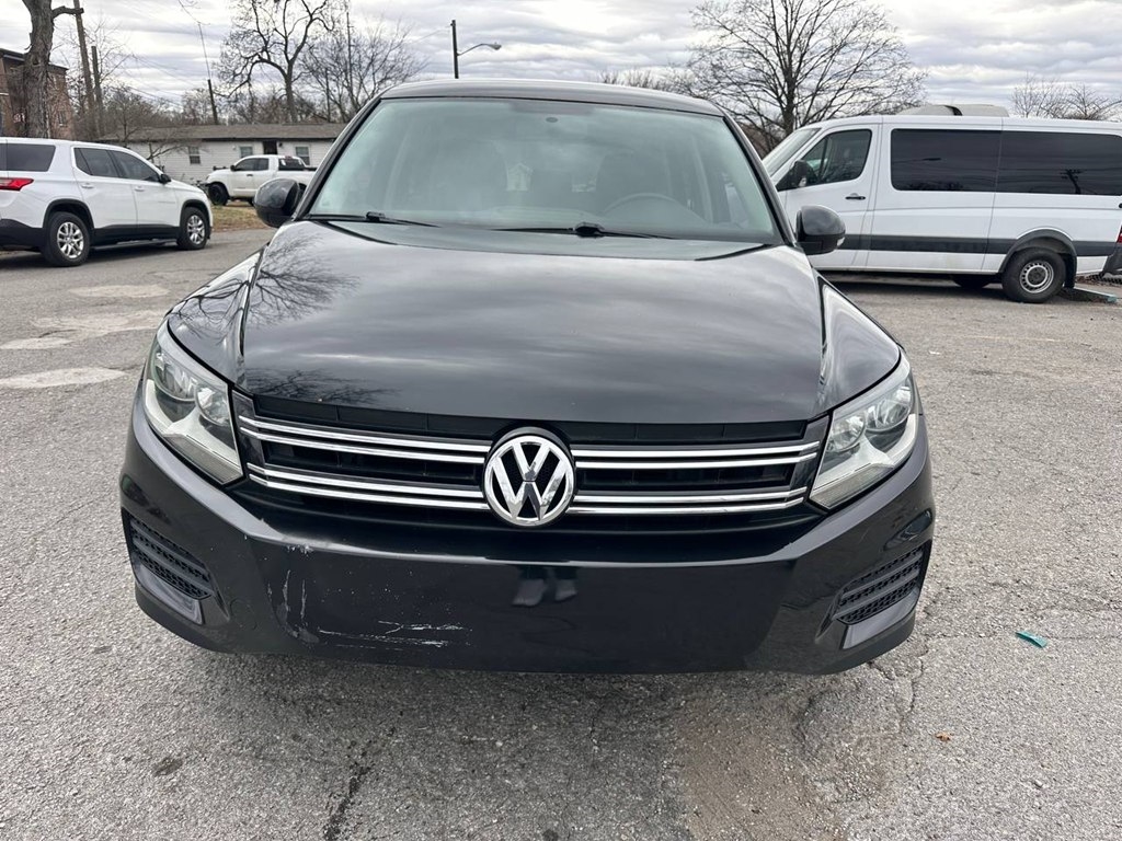 Volkswagen Tiguan 2WD 4dr Auto SE w/Sunroof & Nav 2012