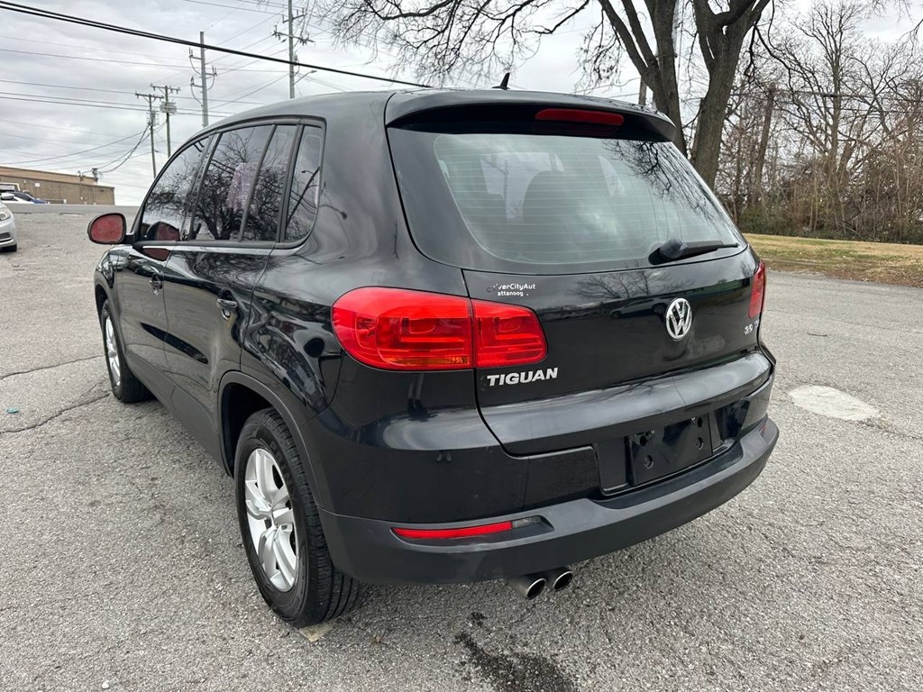 Volkswagen Tiguan 2WD 4dr Auto SE w/Sunroof & Nav 2012