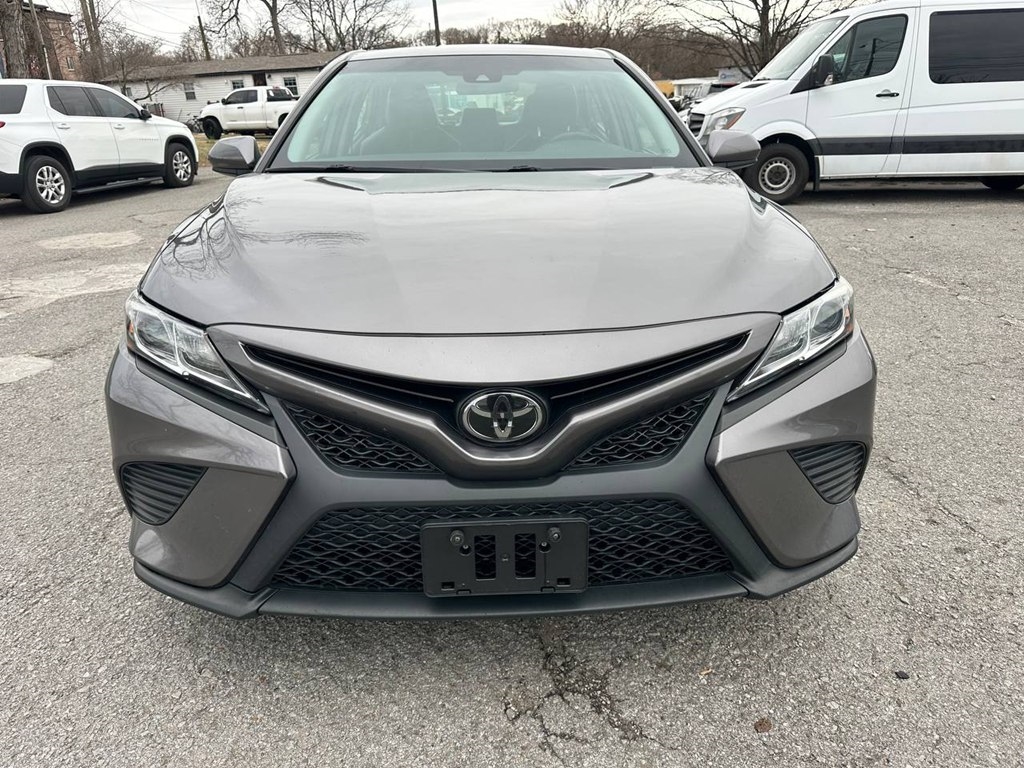 Toyota Camry SE Auto (Natl) 2020