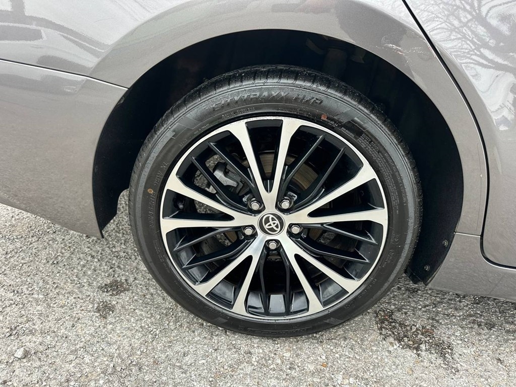 Toyota Camry SE Auto (Natl) 2020